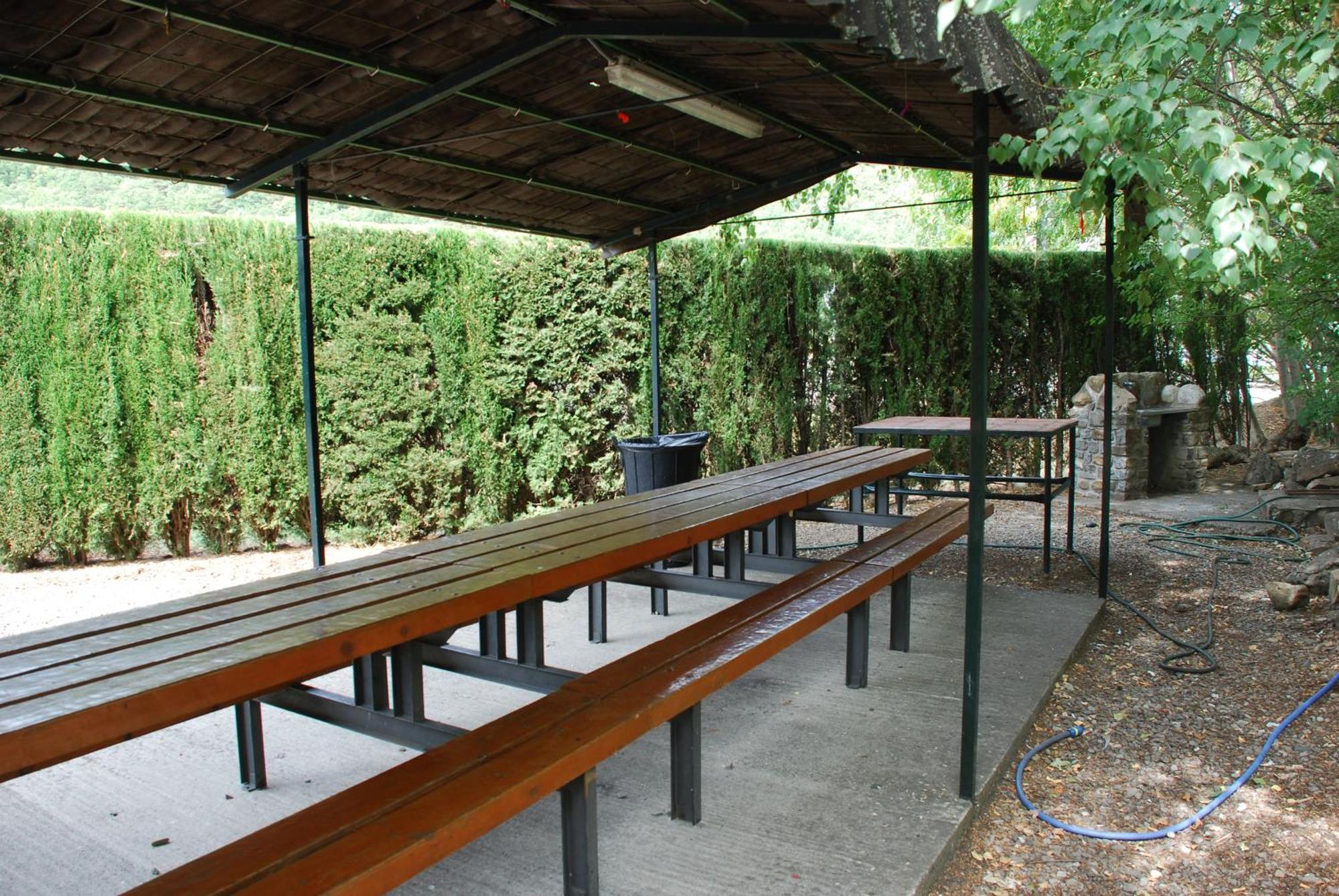Atico En Biescas Con Piscina, Tenis Y Barbacoa Eksteriør bilde