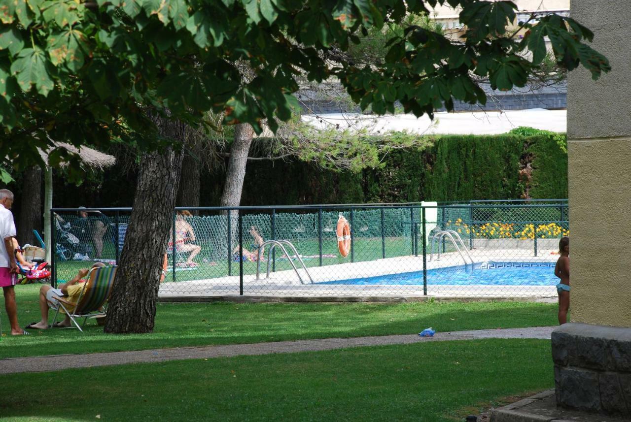 Atico En Biescas Con Piscina, Tenis Y Barbacoa Eksteriør bilde
